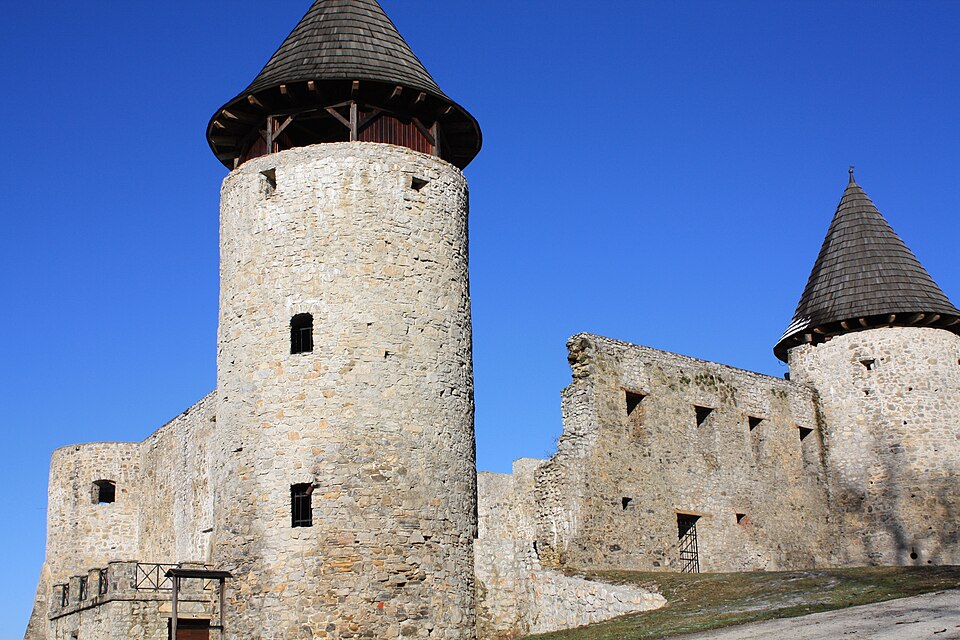 Castle Novigrad na Dobri