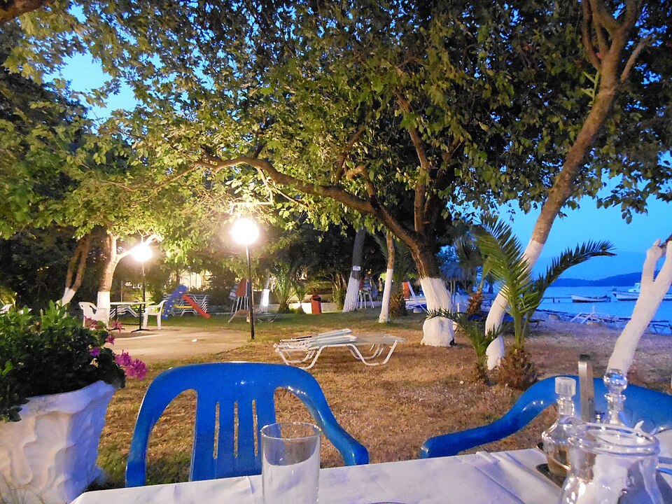Avra Beach Hotel