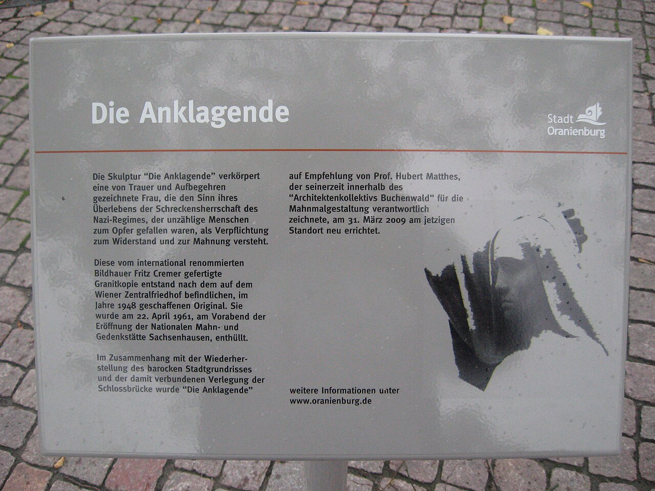 Die Anklagende Erläuterung