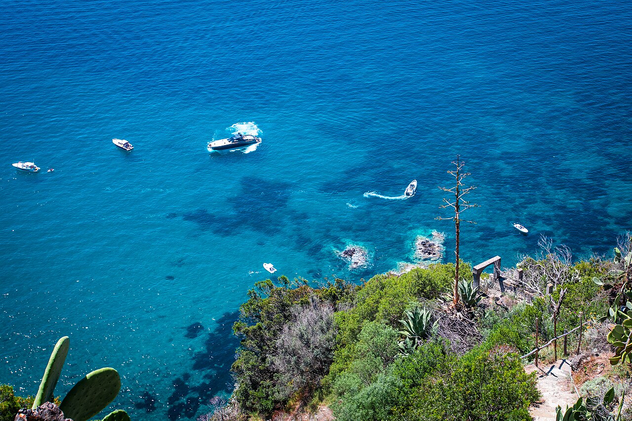 Ischia Baia della Scarrupata