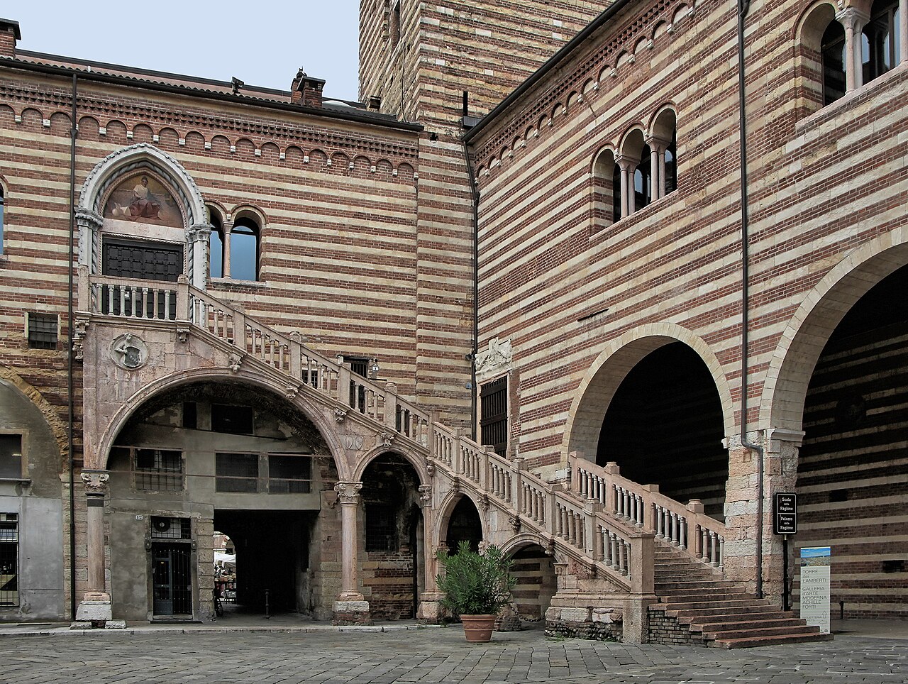 Scala della Ragione Verona