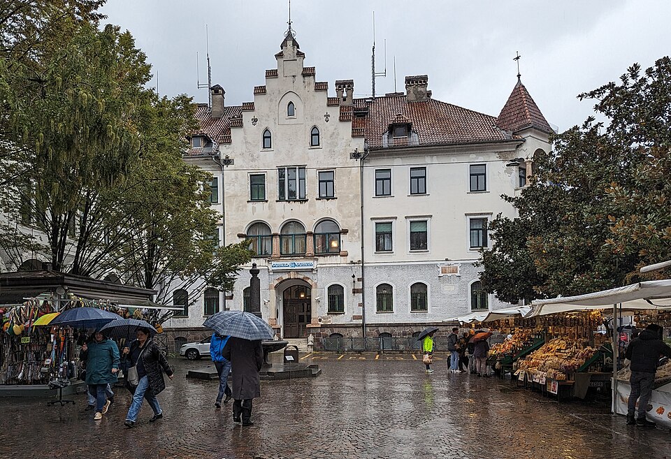 Kornplatz Meran