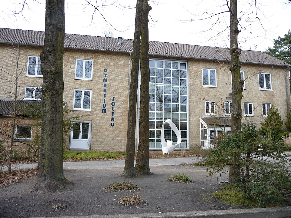 Soltau Gymnasium Front