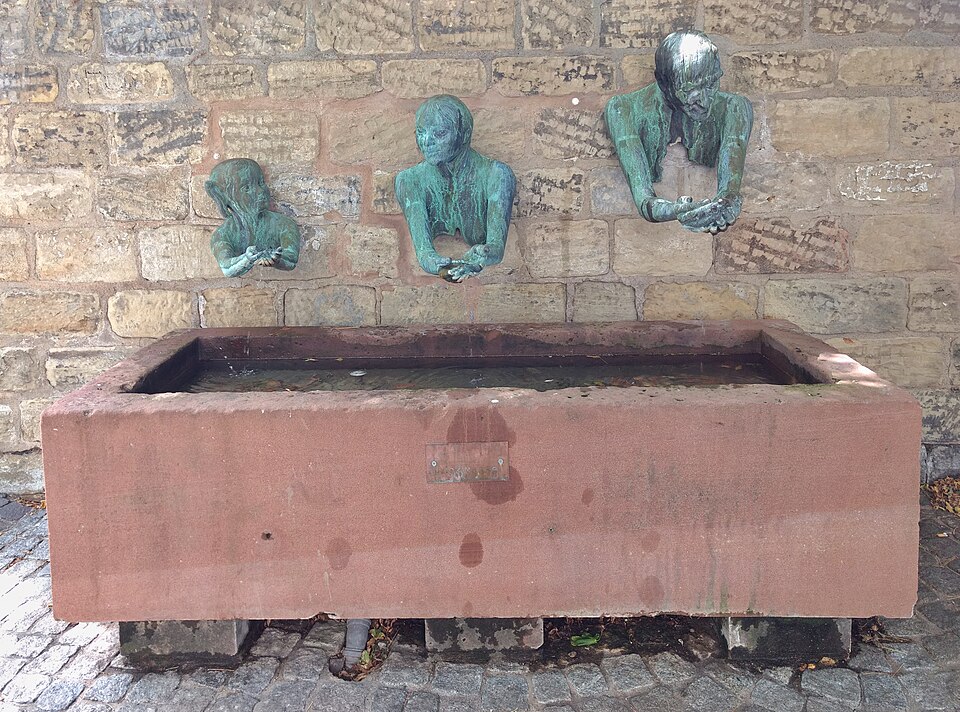 Brunnen Saarlouis Postgässchen