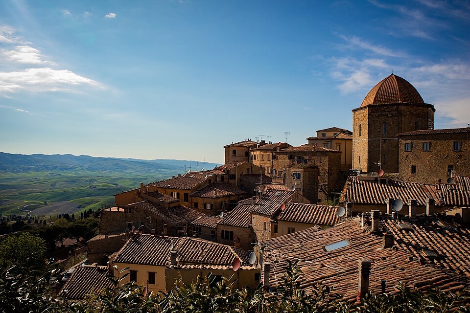 Volterra Overlooks