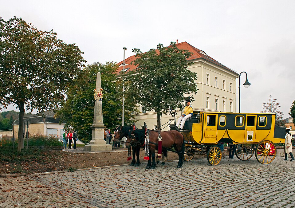 Oschatz Postmeilensaeule Total