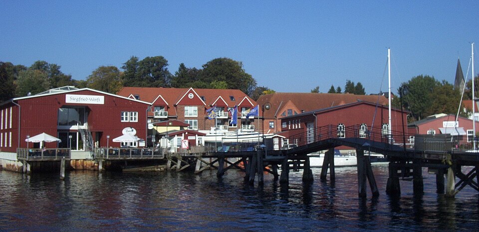 Eckernförde Hafen Holzbrücke